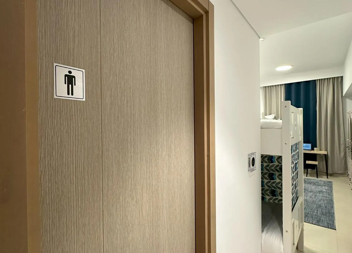 Bella Hostel - Luxury Mixed Dormitory Near Dubai Airport Homestay